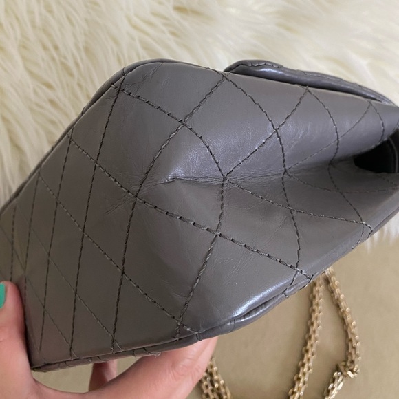 💓Sold💓Chanel Quilted Leather Reissue 2.55 - Picture 9 of 16